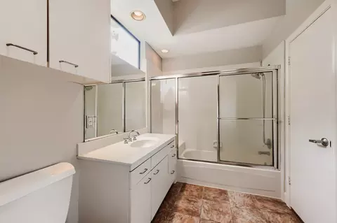 Bath - 3 Hillside View Pl, Spring, TX 77381 photo 1 of 7