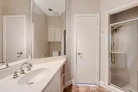 Bath - 3 Hillside View Pl, Spring, TX 77381 photo 7 of 7