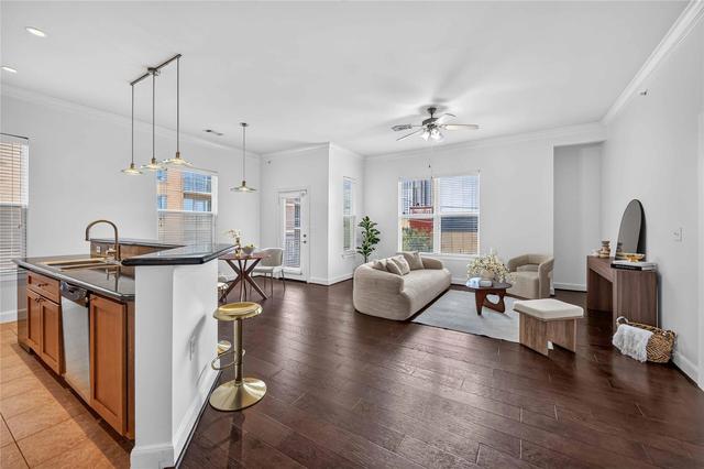 1010 Rosine St #35, Houston, TX 77019
