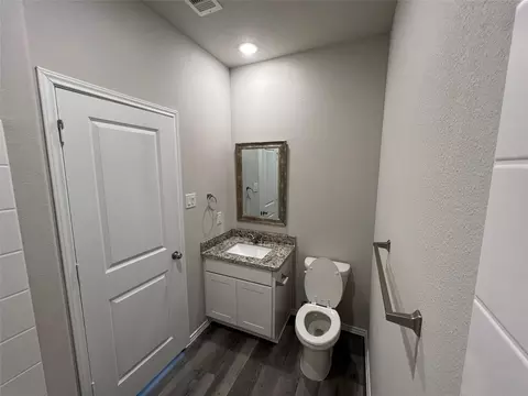 Bath - 11595 Persimmon St, Willis, TX 77318 photo 3 of 3