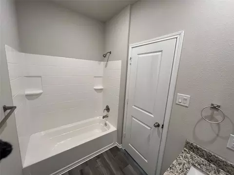 Bath - 11595 Persimmon St, Willis, TX 77318 photo 1 of 3