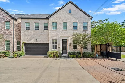 10902 Grove Tree Ln, Houston, TX 77043