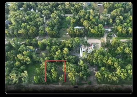 000 Panther Ln, Livingston, TX 77351