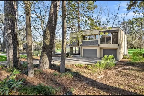 99 April Wind Dr N, Montgomery, TX 77356