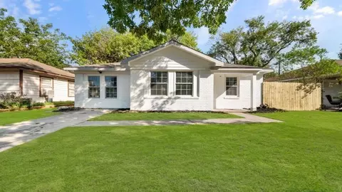900 Largo St, Baytown, TX 77520