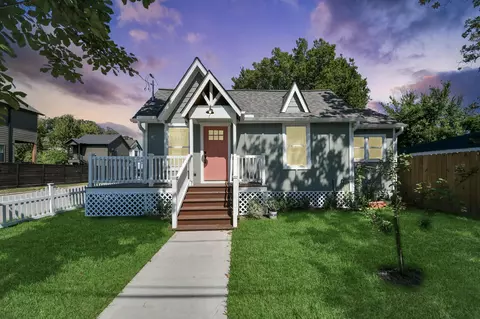 1015 E 32nd St, Houston, TX 77022