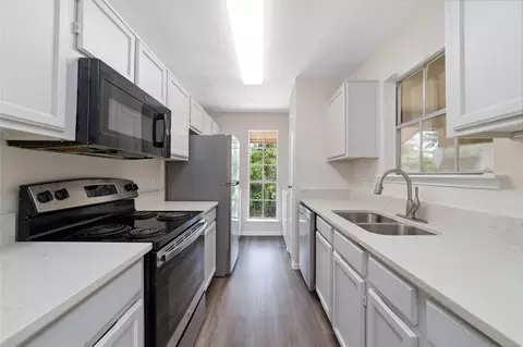 3770 Lovers Wood Ln #709, Houston, TX 77014