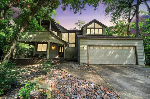 3 Hidden Deer Corner Ct, The Woodlands, TX 77381