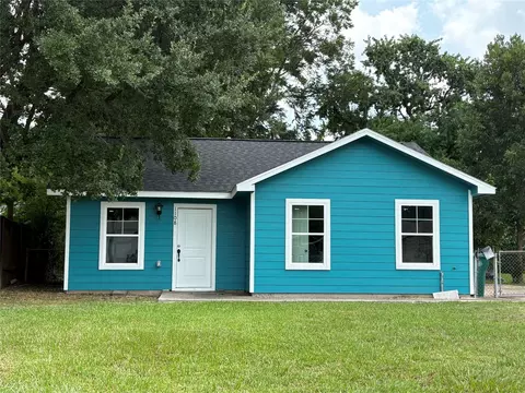 Exterior - 1108 Jackson Ave, Pasadena, TX 77506 photo 2 of 2