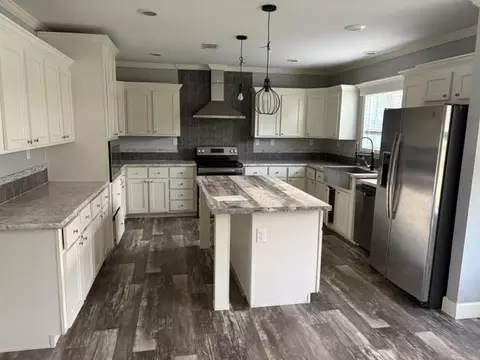Kitchen - 7094 County Road 3, Sweeny, TX 77480 photo 1 of 1