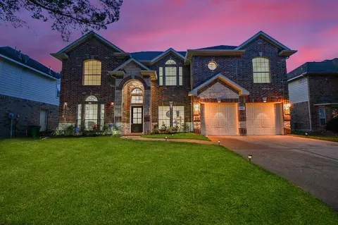 10103 Heron Meadows Dr, Houston, TX 77095