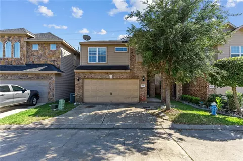 11017 Panther Ct, Houston, TX 77099