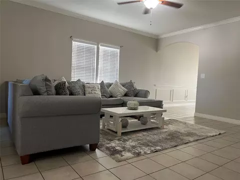 10902 Seneca St, Houston, TX 77016