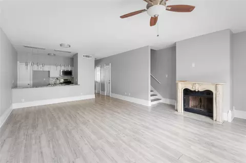 420 Wilcrest Dr #420, Houston, TX 77042