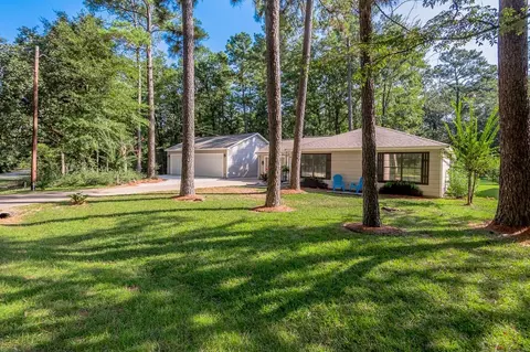 37 Spreading Oak St, Trinity, TX 75862