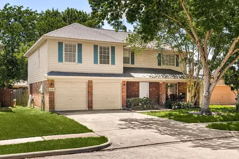 16818 Basewood Ct, Sugar Land, TX 77498