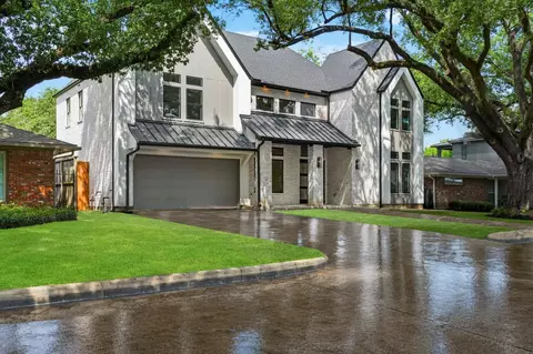 3615 Newcastle Dr, Houston, TX 77027