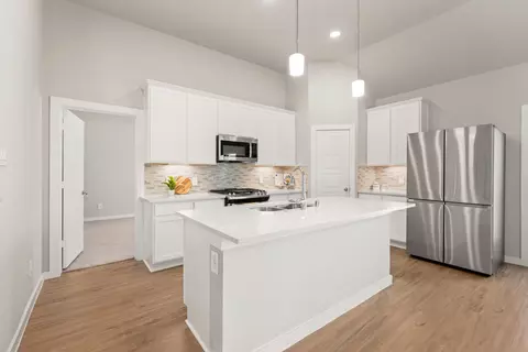 333 Flower Reed Ct, Magnolia, TX 77354