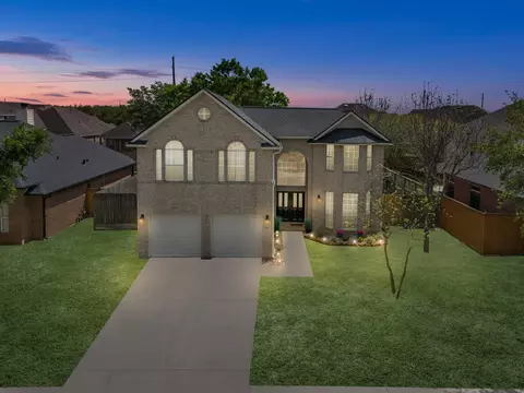3420 Glastonbury Dr, Pearland, TX 77581