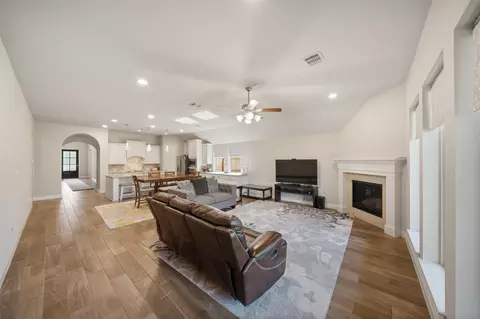 Living - 212 Trillium Park Loop, Conroe, TX 77304 photo 2 of 4