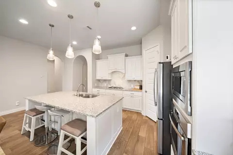 Kitchen - 212 Trillium Park Loop, Conroe, TX 77304 photo 2 of 3