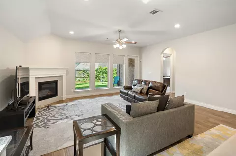 Living - 212 Trillium Park Loop, Conroe, TX 77304 photo 4 of 4