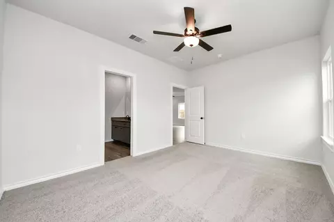 Bedroom - 18745 Loom Dr, Conroe, TX 77306 photo 2 of 10