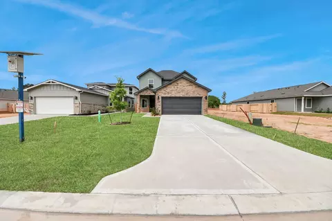Exterior - 18745 Loom Dr, Conroe, TX 77306 photo 4 of 7