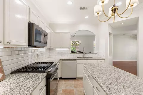 Kitchen - 30918 Trinket Dr, Spring, TX 77386 photo 2 of 4