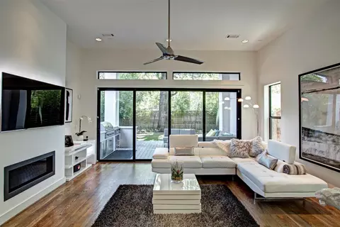 6017 San Felipe St, Houston, TX 77057