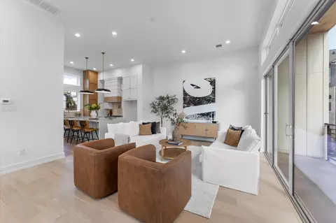 2926 Michaux St, Houston, TX 77009