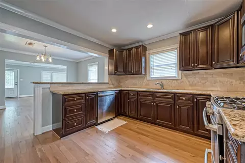 802 E 29th St, Houston, TX 77009 photo 1
