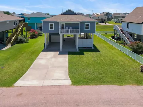 22811 Miramar St, Galveston, TX 77554