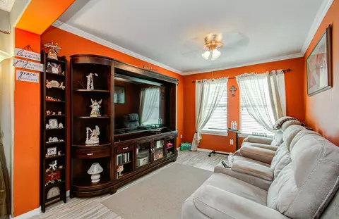 Living - 747 Cape Cottage Ln, Spring, TX 77373 photo 4 of 5