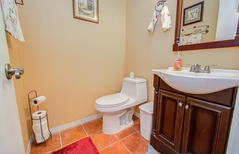 Bath - 747 Cape Cottage Ln, Spring, TX 77373 photo 1 of 5