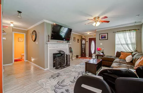 Living - 747 Cape Cottage Ln, Spring, TX 77373 photo 3 of 5