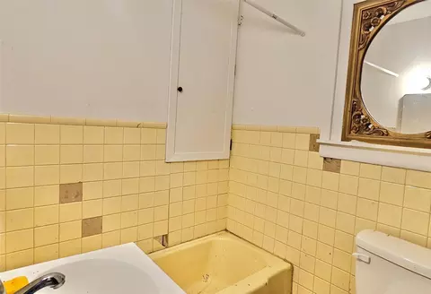 Bath - 24 Peach St, Lolita, TX 77971 photo 1 of 1