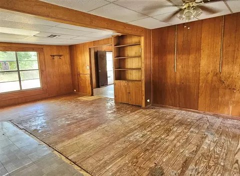 Living - 24 Peach St, Lolita, TX 77971 photo 1 of 2