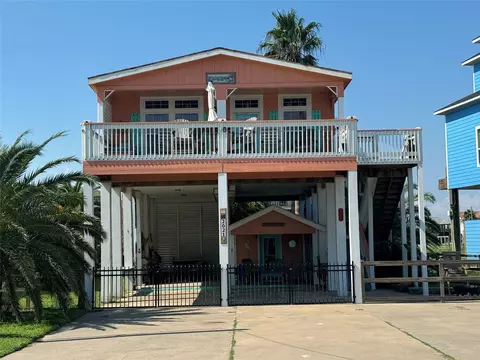 2021 Vista Dr, Crystal Beach, TX 77650