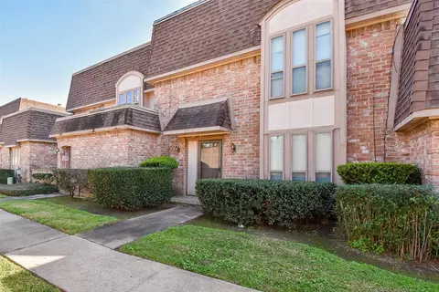 2924 Camelot Ln, Missouri City, TX 77459