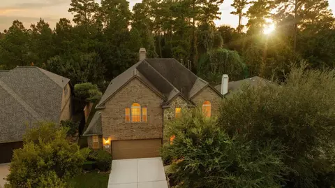 126 Hearthshire Cir, The Woodlands, TX 77354