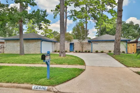 12410 Pantano Dr, Houston, TX 77065