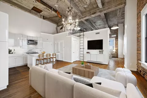 915 Franklin St #9I, Houston, TX 77002