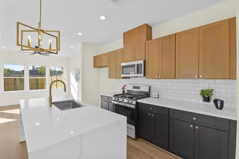 6004 Bacher St #C/D, Houston, TX 77028