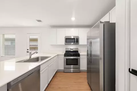 Kitchen - 3119 Stotesbery Dr, Conroe, TX 77301 photo 2 of 2