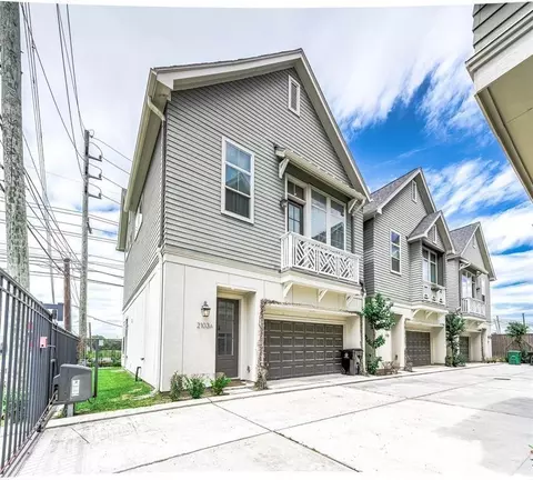 2103 Naomi St #A, Houston, TX 77054