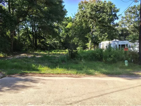 305 Angel St, Cleveland, TX 77327