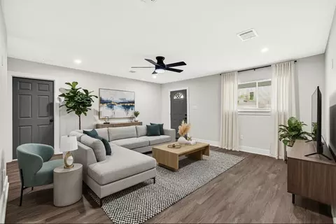7614 Dixie Dr, Houston, TX 77087