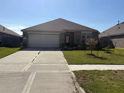 9915 Highland Harvest Dr, Baytown, TX 77521