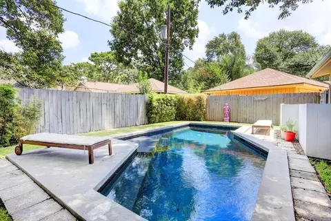 11306 Oak Spring Dr, Houston, TX 77043